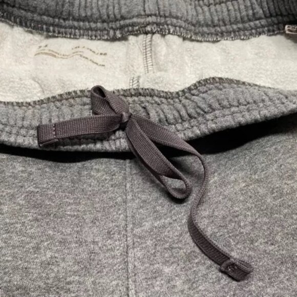 Under Armour Cold Gear Sweat Pants Youth XL Grey Loose Fit Athletic Sports Wear - Picture 8 of 12